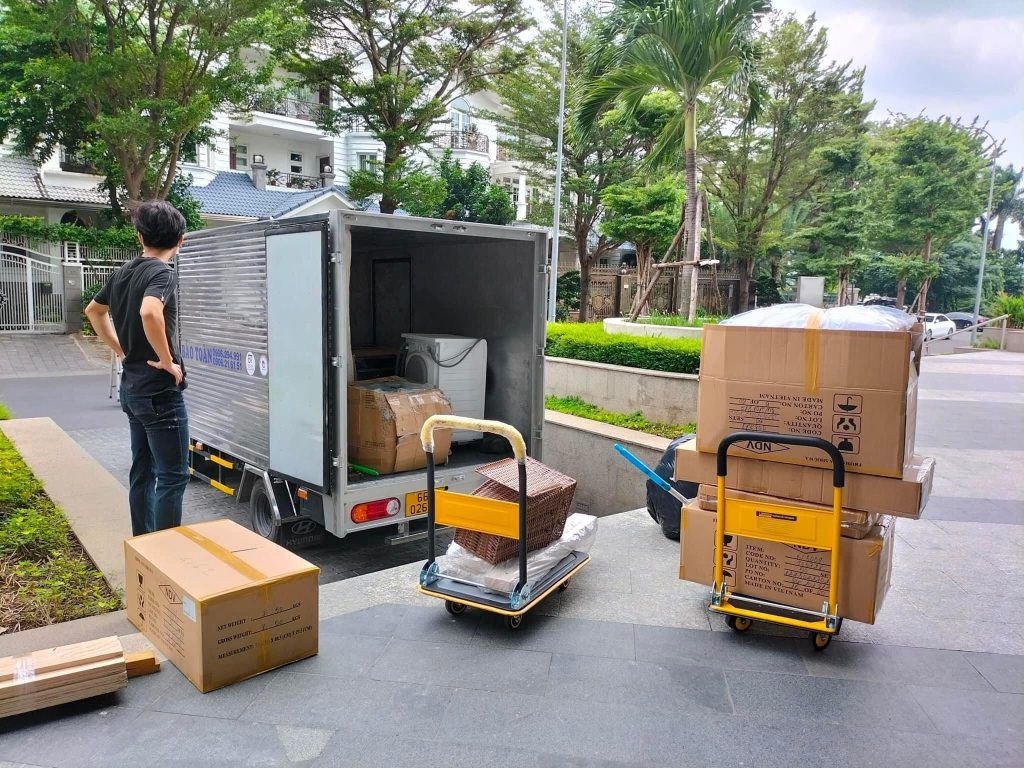Dịch vụ vận chuyển đồ cồng kềnh vào hẻm khi chuyển nhà