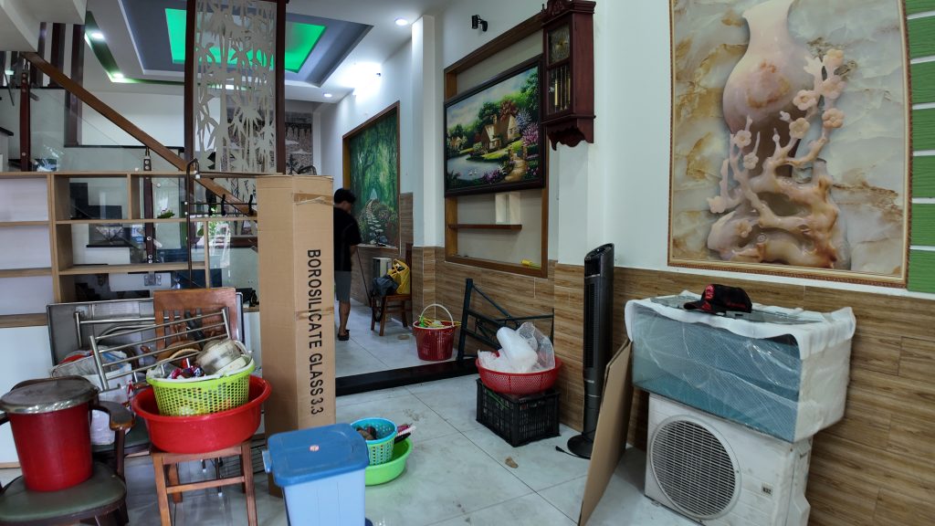 Dịch vụ vệ sinh toàn bộ nhà mới sau khi chuyển nhà hoàn tất