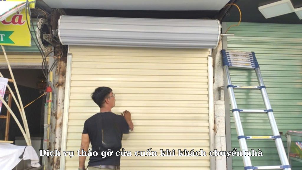 Dịch vụ tháo gỡ cửa cuốn khi khách chuyển nhà