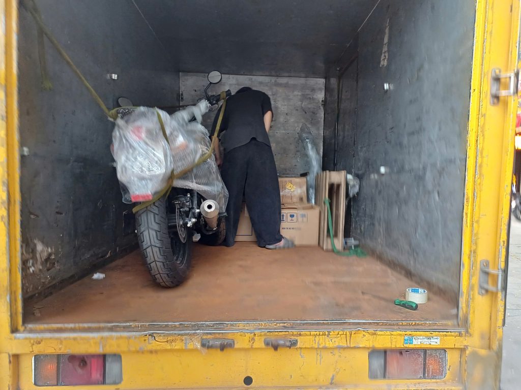 Dịch vụ vận chuyển tận nơi, giao đúng nhà