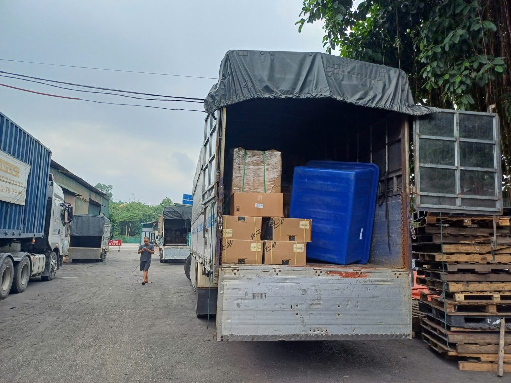 Hỗ trợ tháo lắp, đóng gói đồ