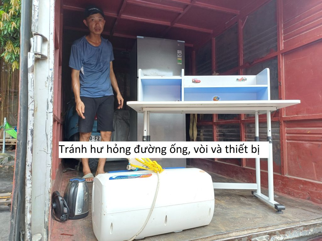Tránh hư hỏng đường ống, vòi và thiết bị