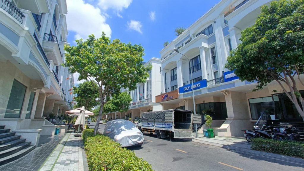 Dịch vụ chuyển nhà từ Đà Nẵng đi TP.HCM