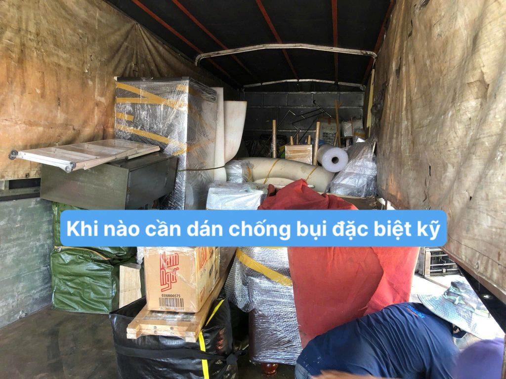 Dịch vụ dán băng dính chống bụi cho chuyển nhà