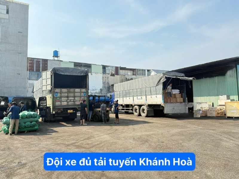Đội xe đủ tải tuyến Khánh Hòa