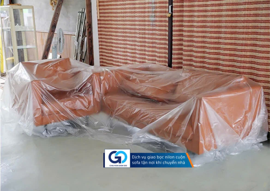 Dịch vụ giao bọc nilon cuốn sofa tận nơi khi chuyển nhà