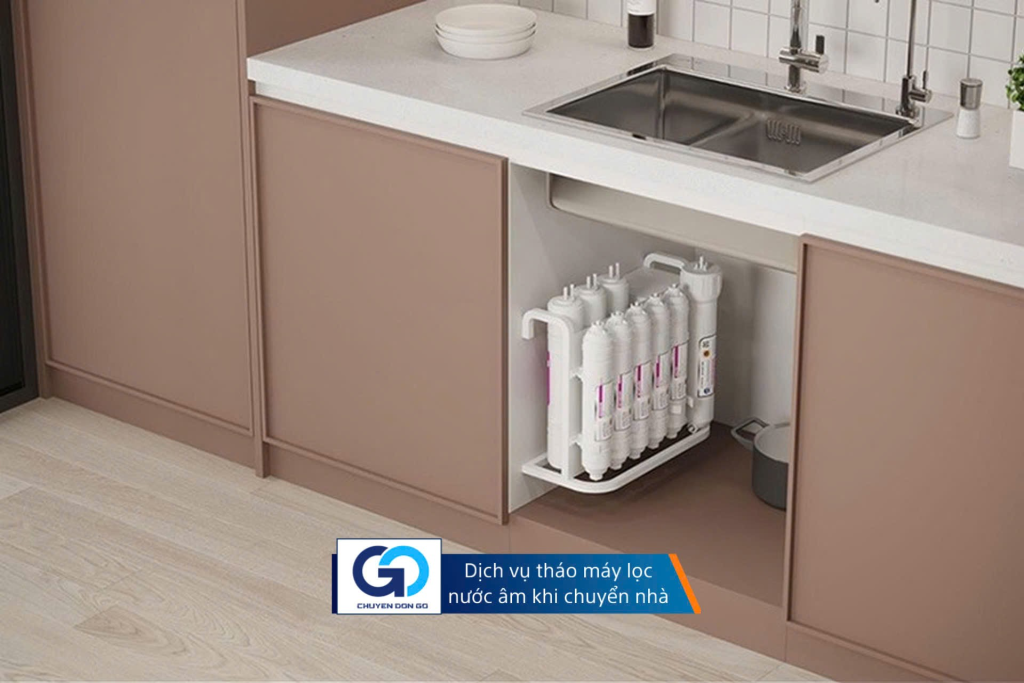 Dịch vụ tháo máy lọc nước âm khi chuyển nhà