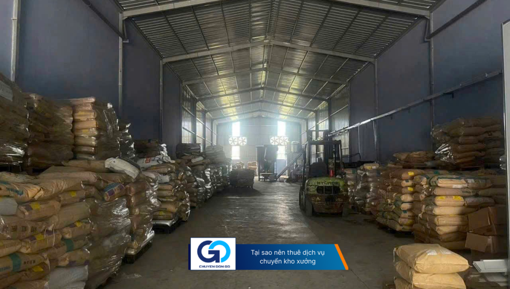 Tại sao nên thuê dịch vụ chuyển kho xưởng