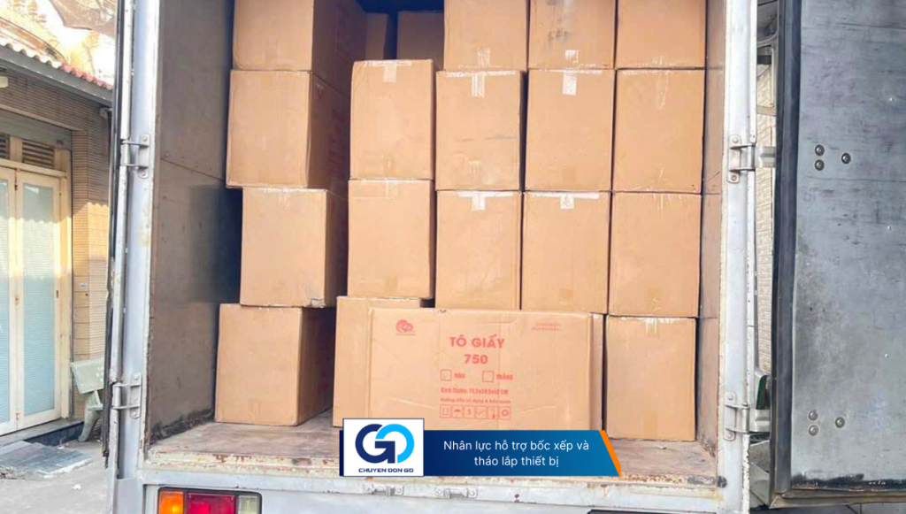 Nhân lực hỗ trợ bốc xếp và tháo lắp thiết bị