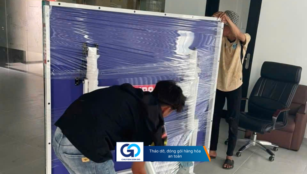 Tháo dỡ, đóng gói hàng hóa an toàn