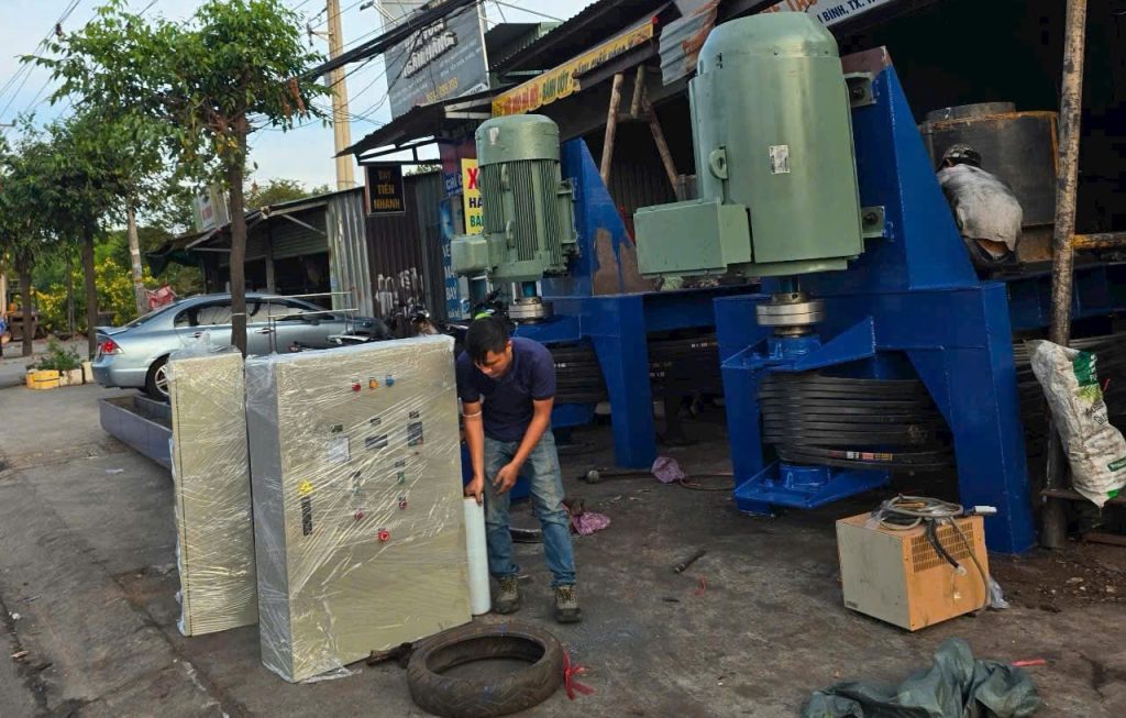 Chuyển kho xưởng tại Phường Phú Thọ