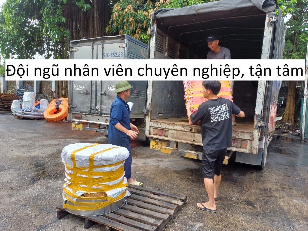 Đội ngũ nhân viên chuyên nghiệp, tận tâm