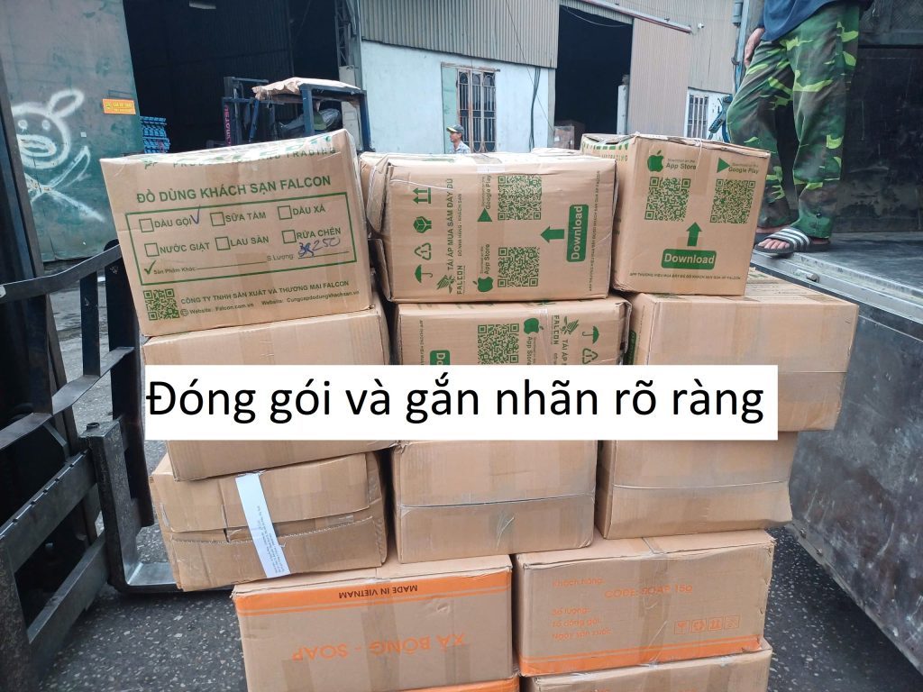Đóng gói và gắn nhãn rõ ràng