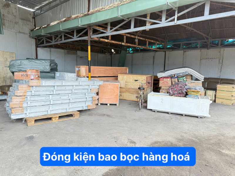 Đóng kiện bao bọc hàng hóa 