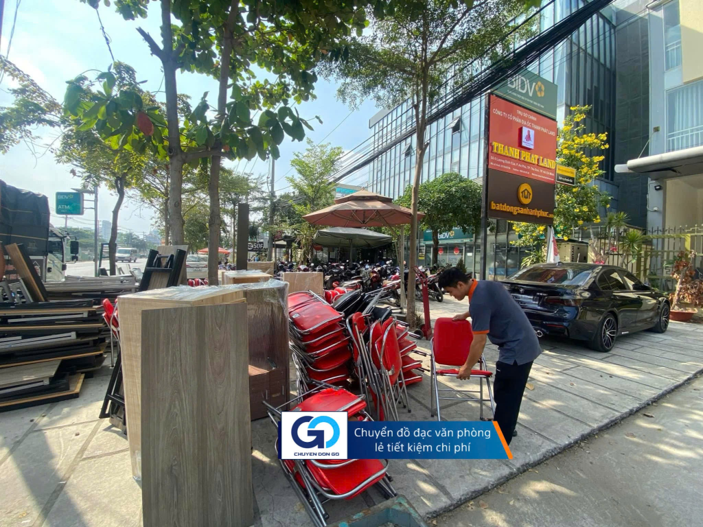 Chuyển đồ đạc văn phòng lẻ tiết kiệm chi phí
