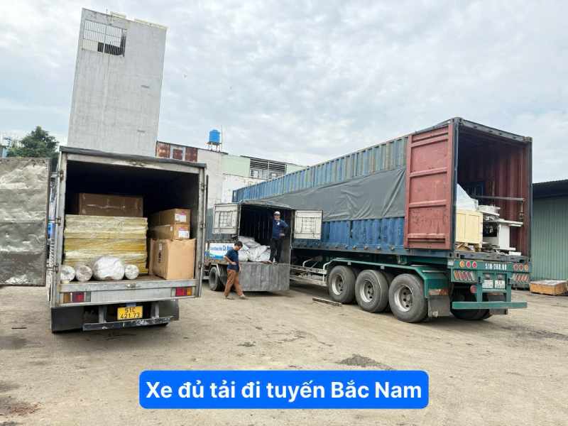Xe đủ tải đi tuyến Bắc Nam 