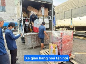 xe giao nhận hàng hóa tận nơi