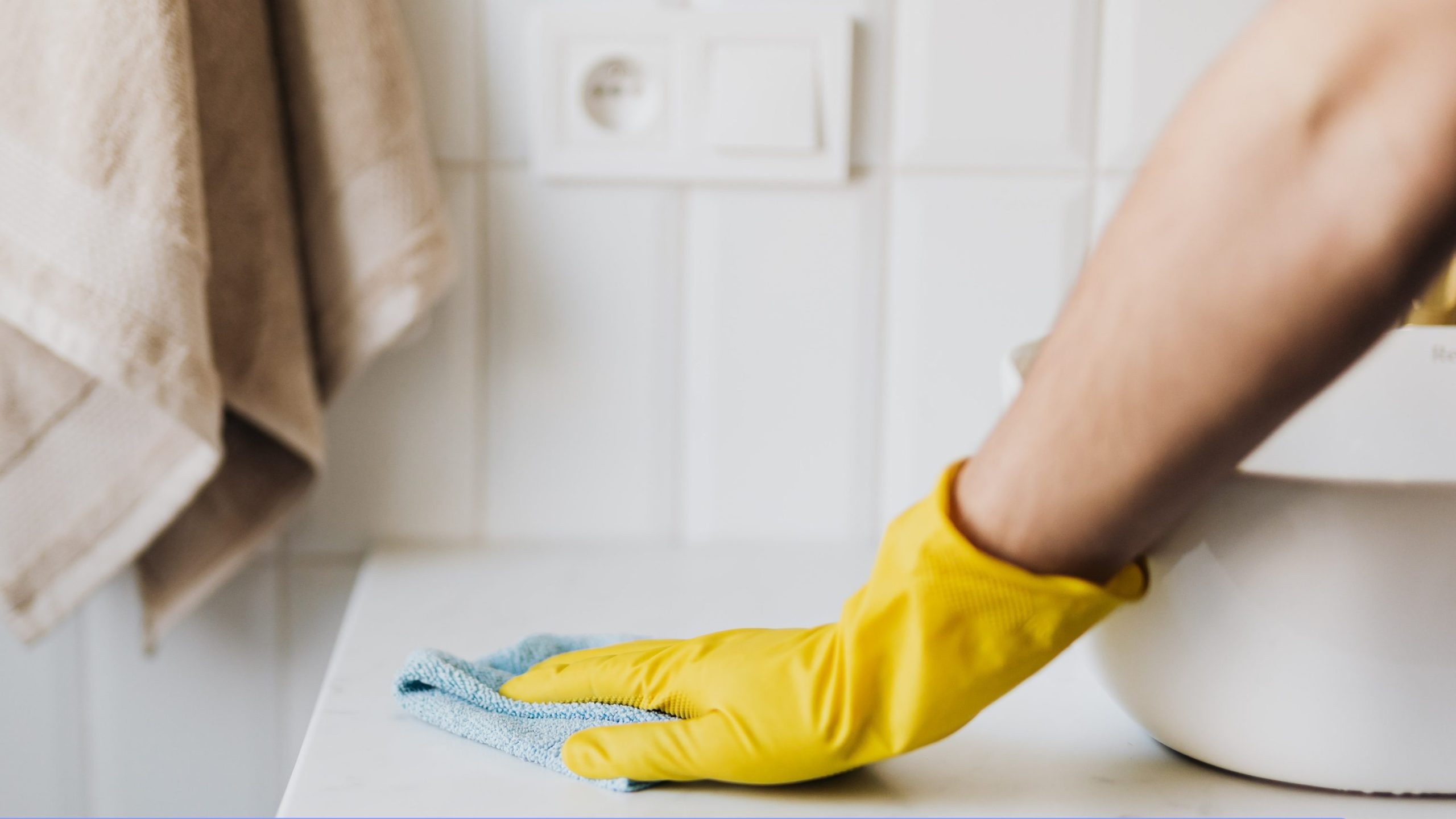 Dịch vụ vệ sinh nhà tắm và nhà vệ sinh sau khi chuyển nhà